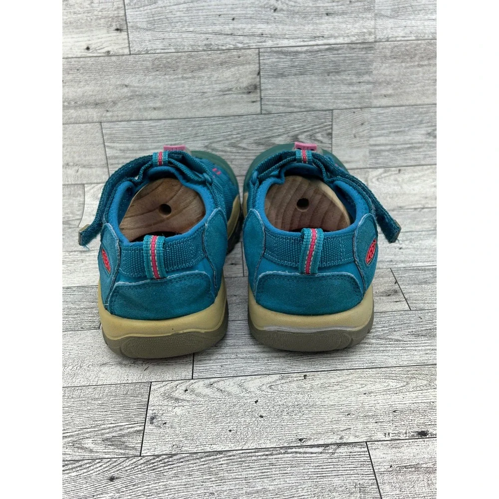 Keen Newport H2 Blue Pink Hiking Sandals Kids Sz 5 1020362 Toe Protection